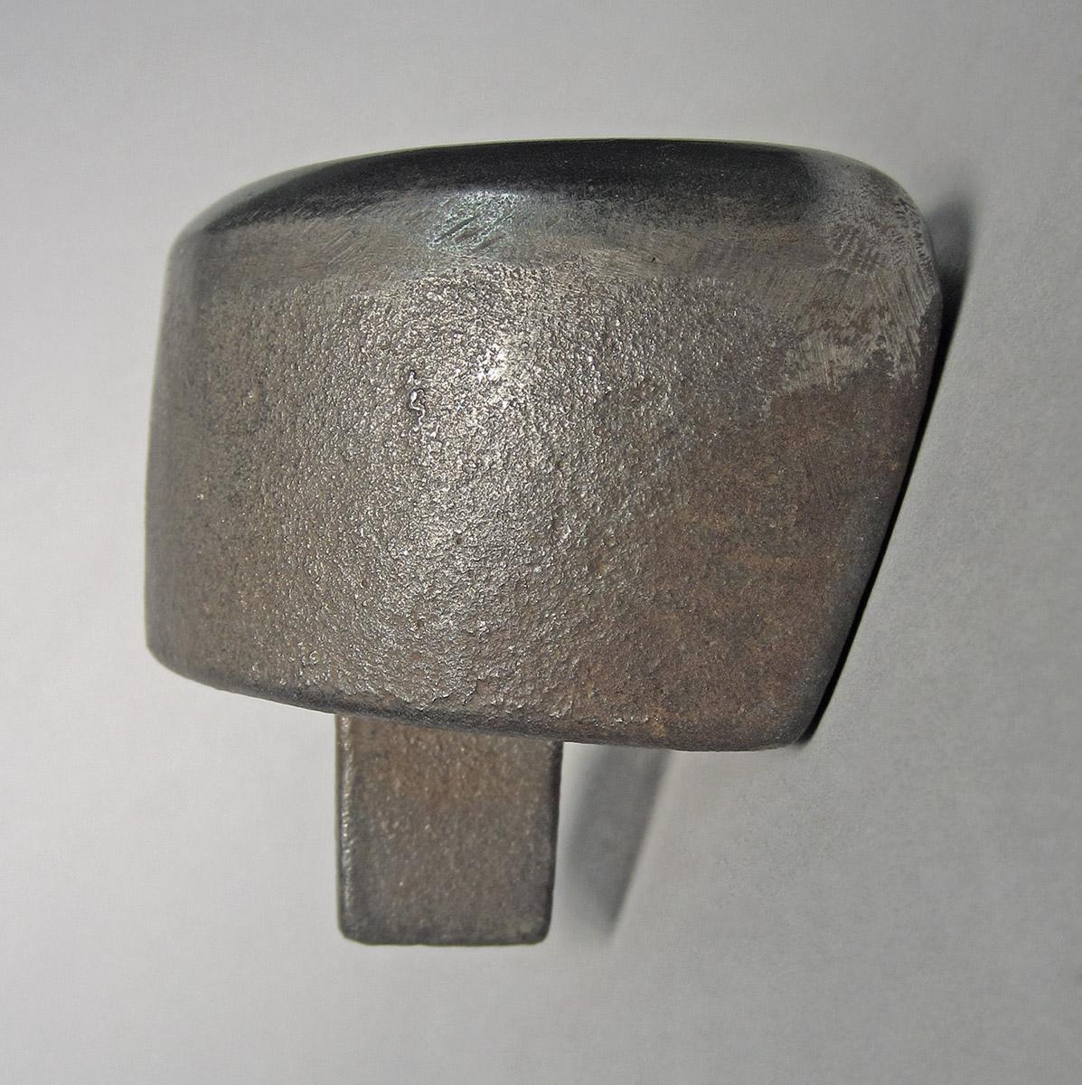 1986.0050.482, Planishing head, side 1