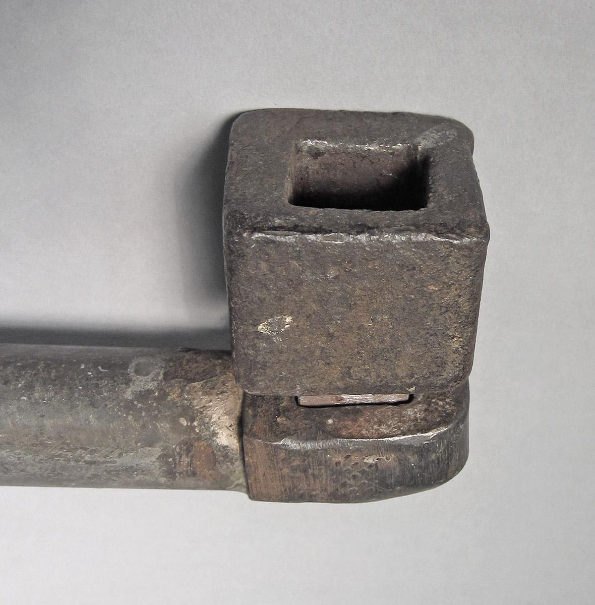 1986.0050.486, Extension arm, end 1 side 1