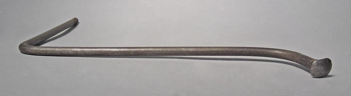 1986.0050.488, Snarling iron, side 3