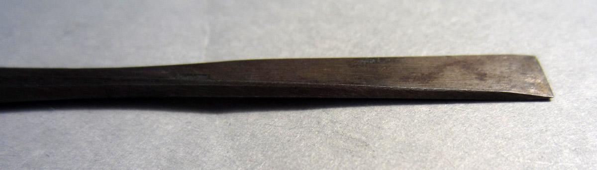 1986.0050.493 Gouge, Detail