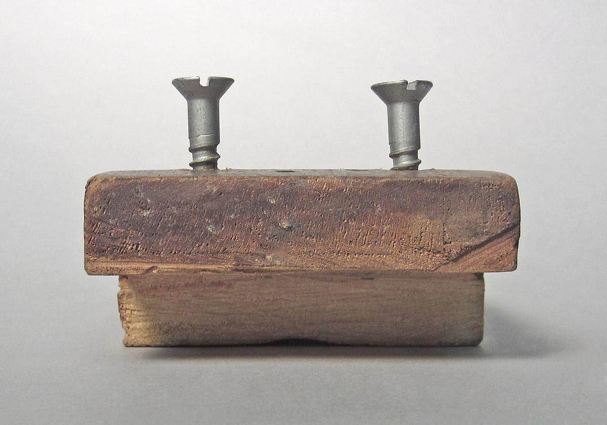 1986.0050.512, Bench pin, side 4