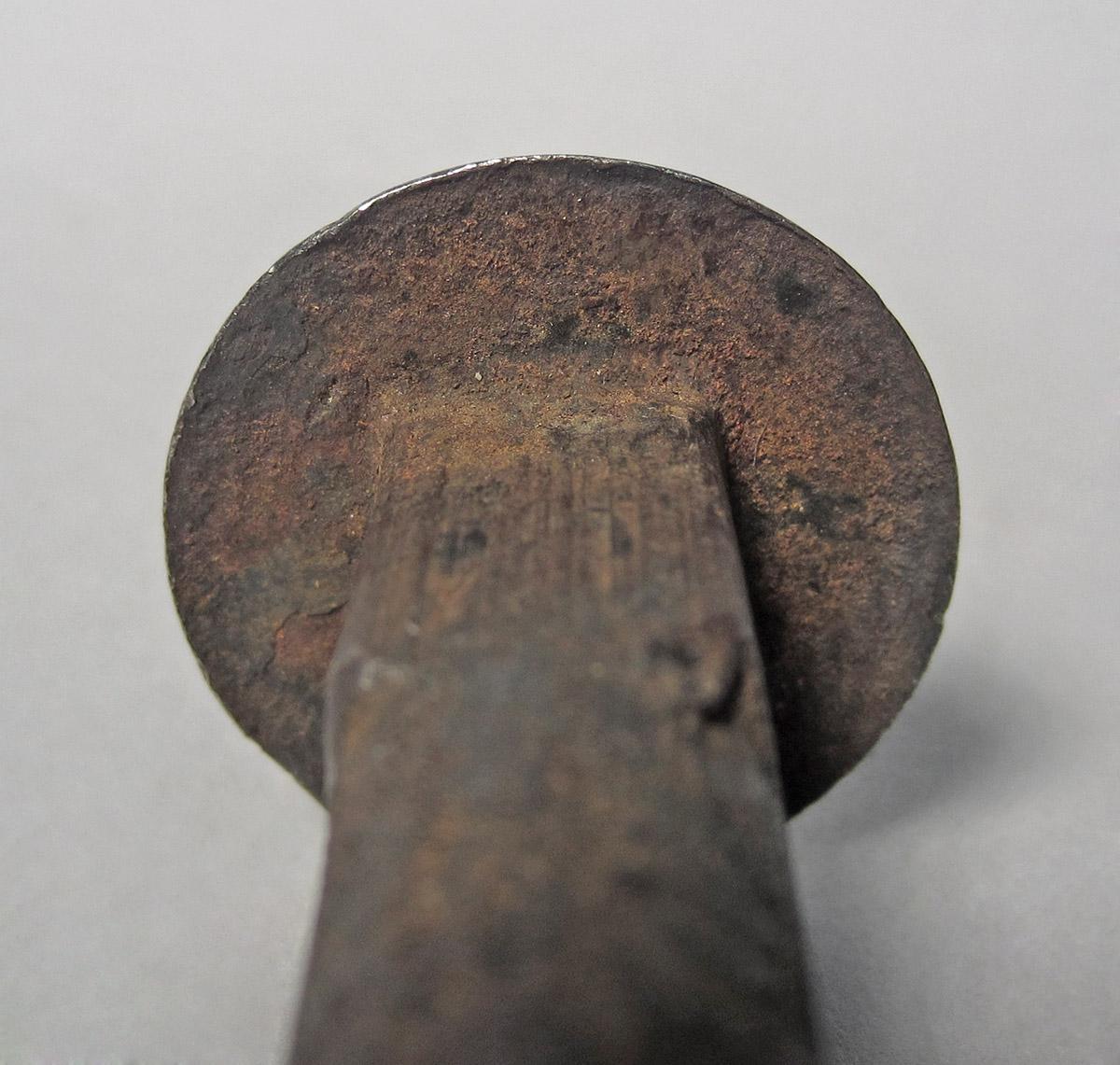 1986.0050.537, Dapping punch, head bottom