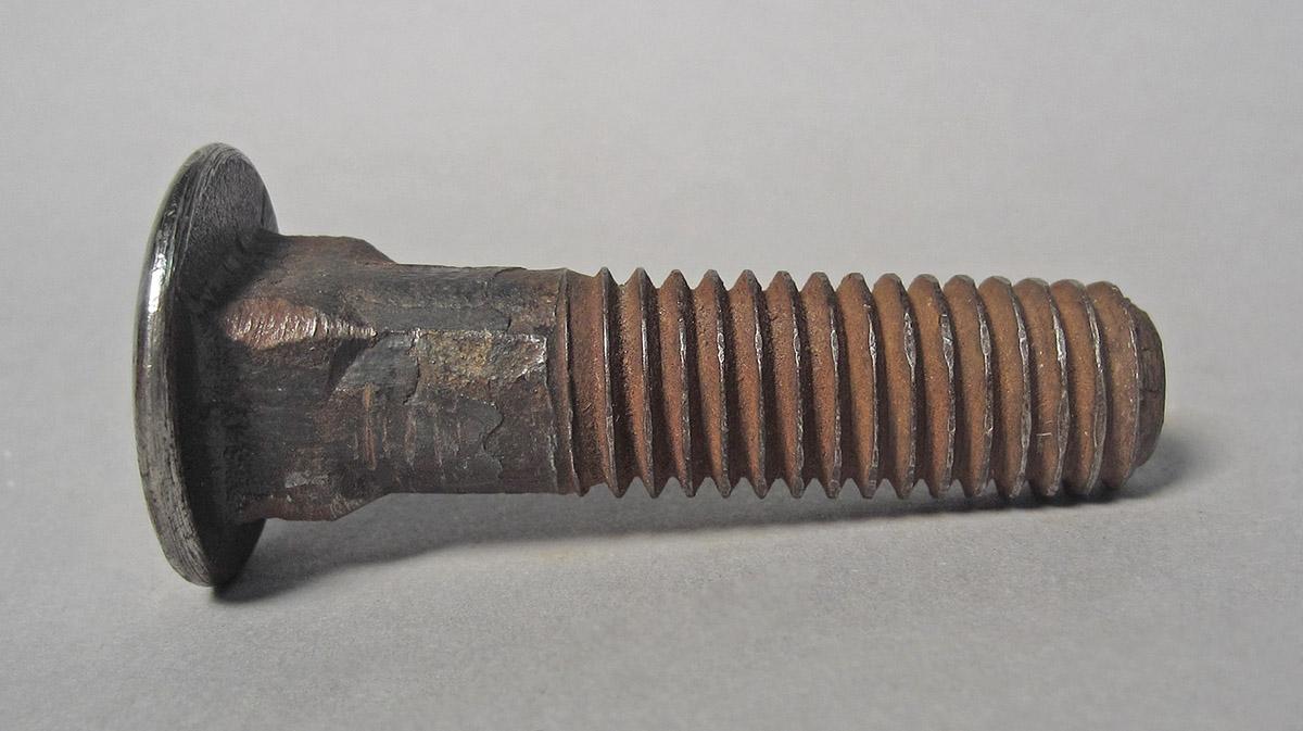 1986.0050.539, Dapping punch, side