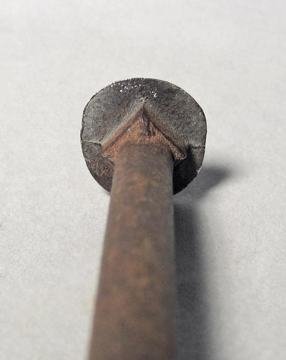 1986.0050.540, Dapping punch, head bottom