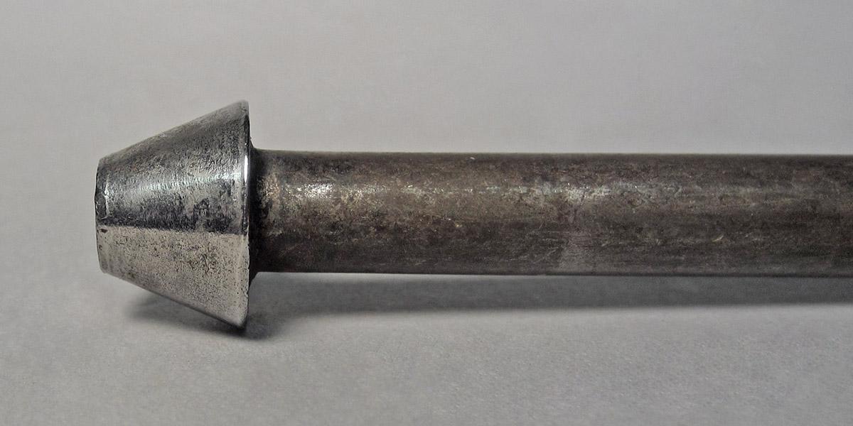 1986.0050.541, Stake, head side