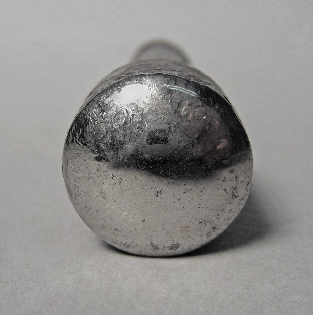 1986.0050.544, Dapping punch, head top
