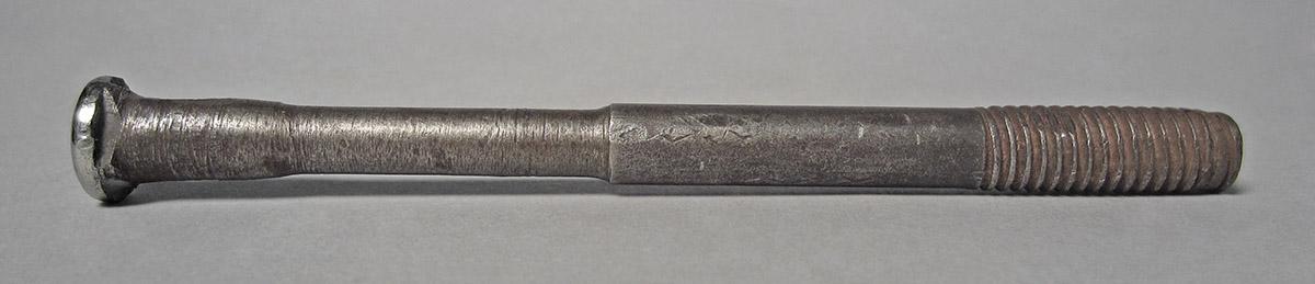 1986.0050.545, Dapping punch, side