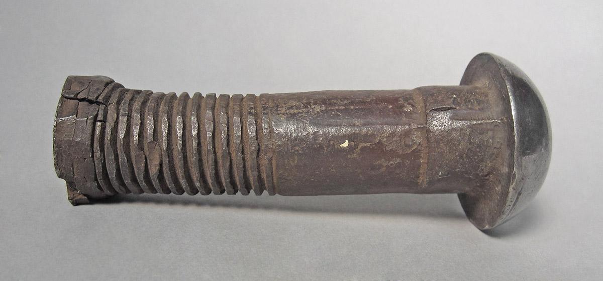 1986.0050.549, Dapping punch, side 1