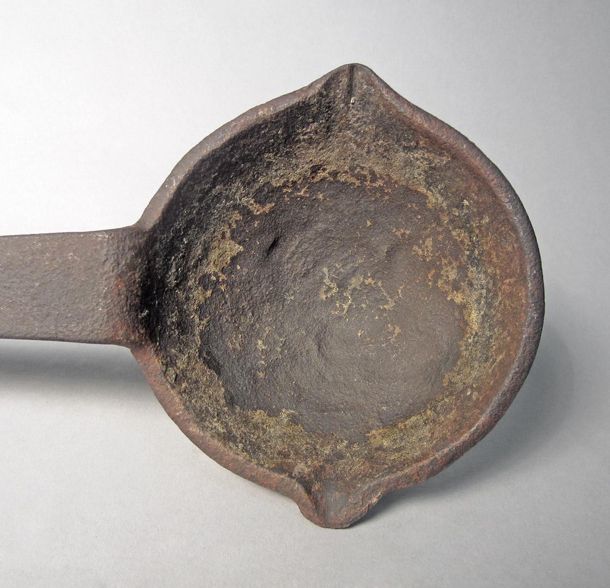 1986.0050.569, Ladle, bowl side 1