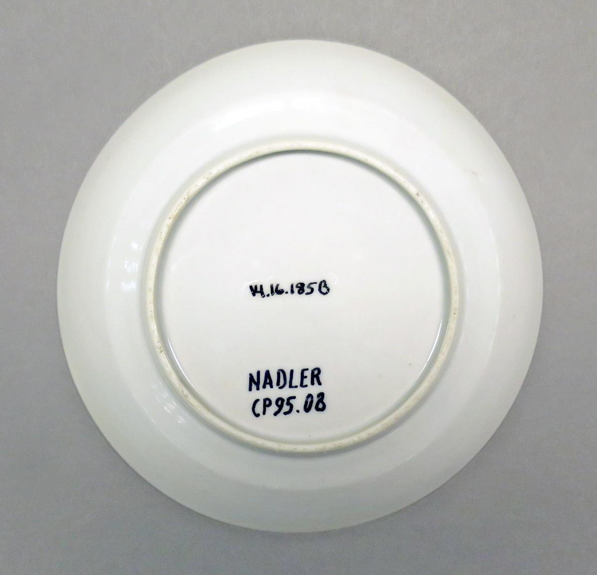 2014.0016.185 B Saucer underside