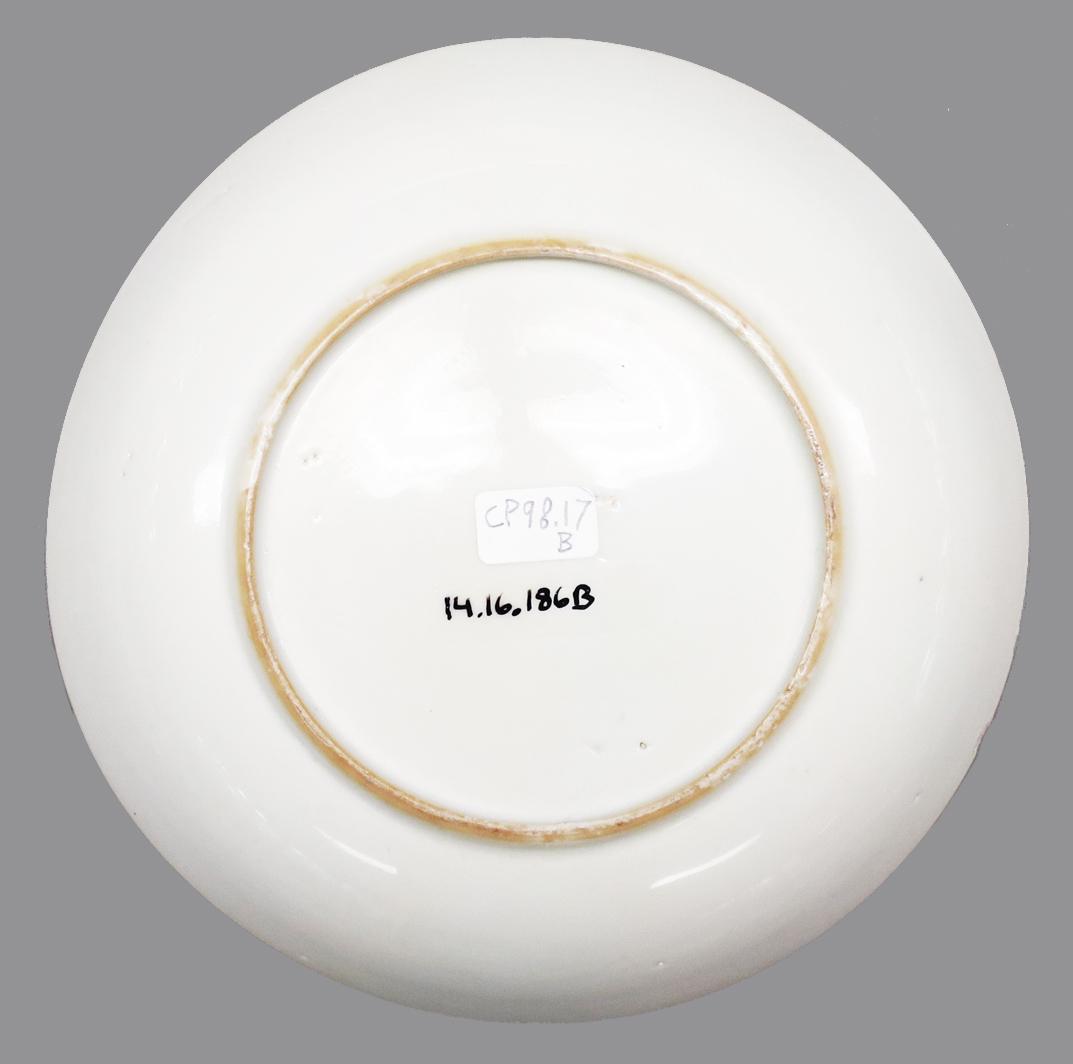 2014.0016.186 B Saucer, underside