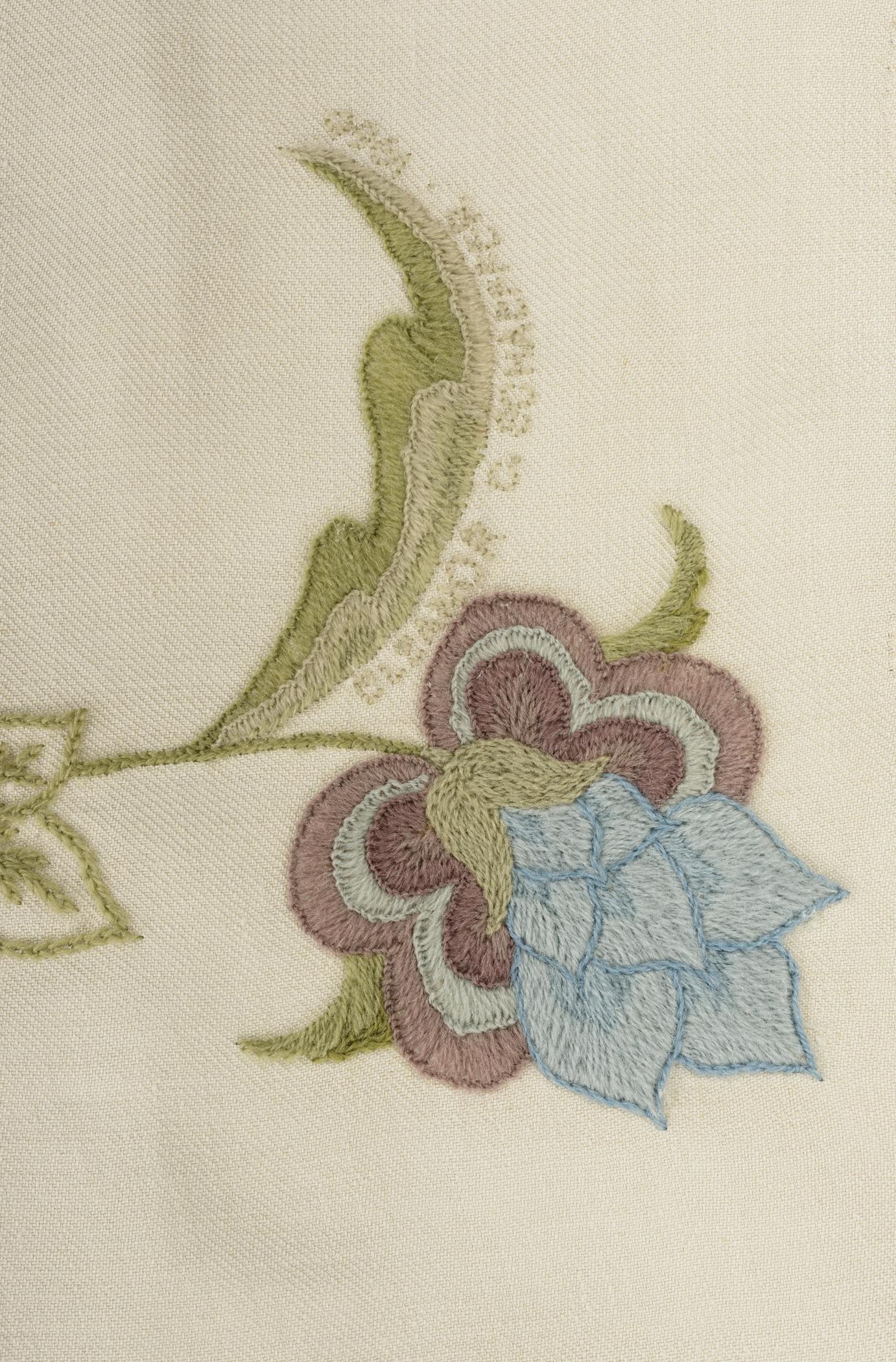 2015.0010.001.003 C Bed hanging, detail 2