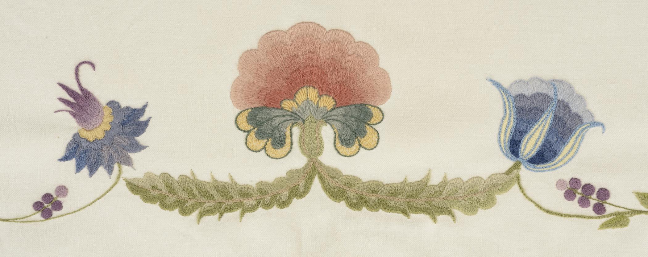 2015.0010.001.003 A Bed hanging, detail 2