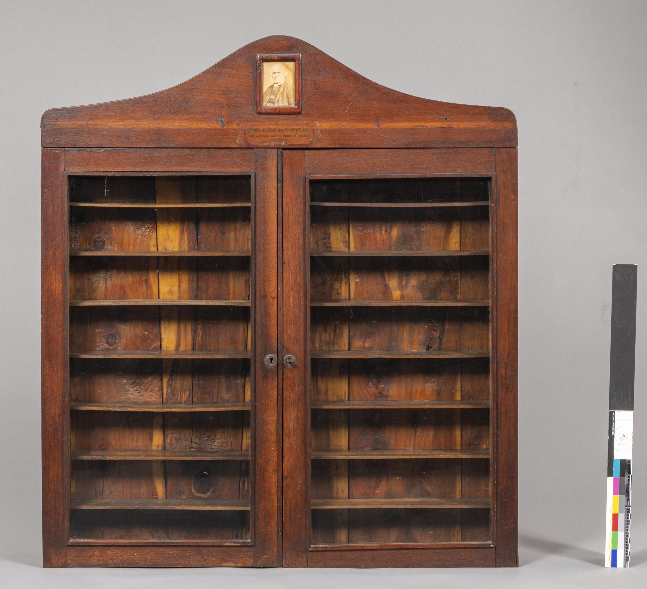 2014.0032.001.001 A Cabinet, B Photograph, view 2