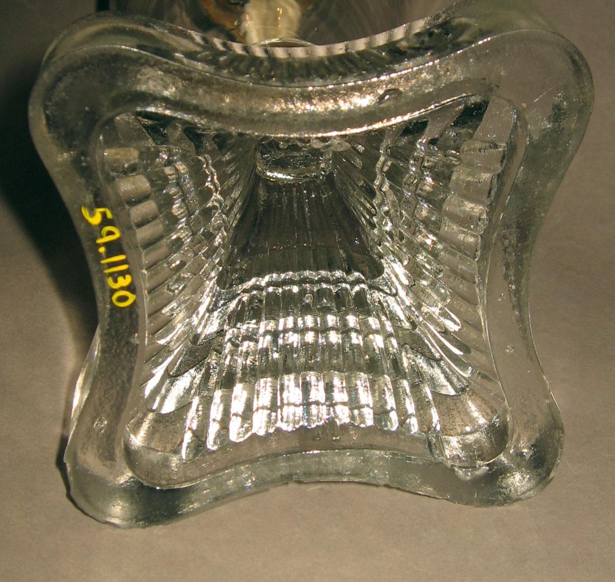 1959.1130 Glass lamp (underside)