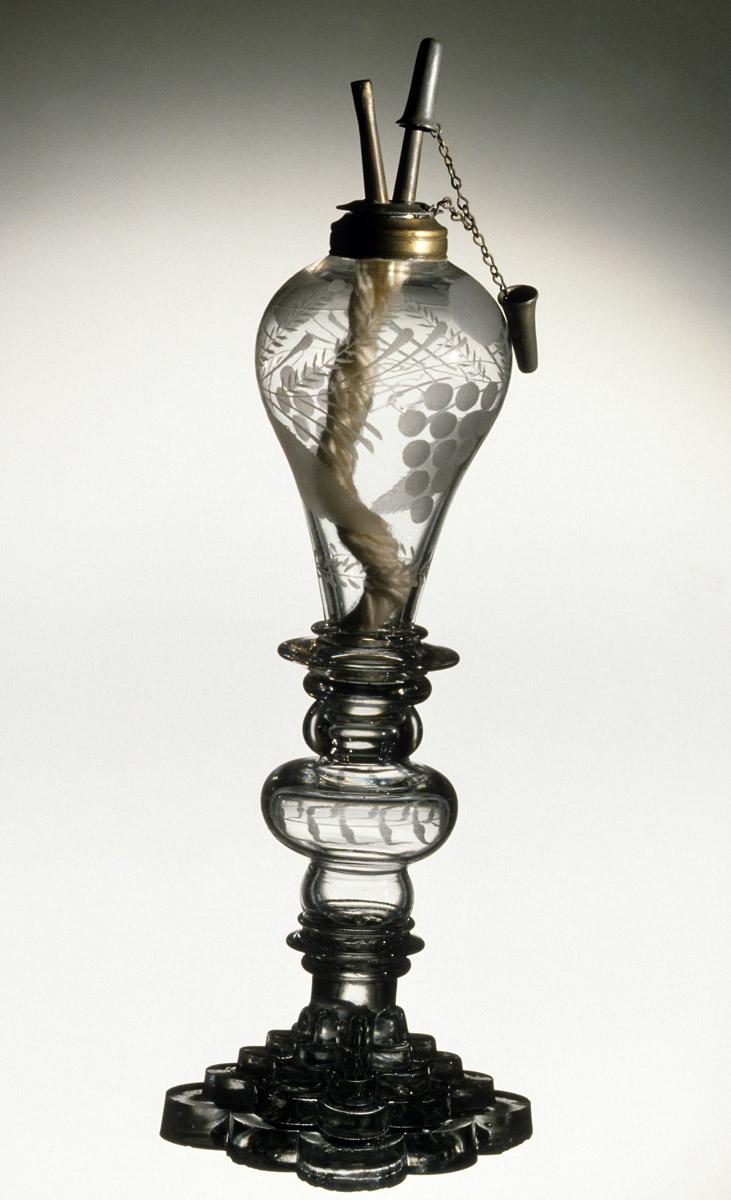 1959.1136 Glass oil lamp