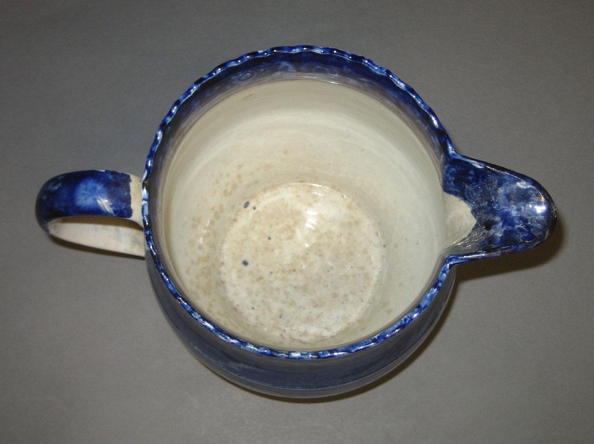 2014.0042.001 Jug top view