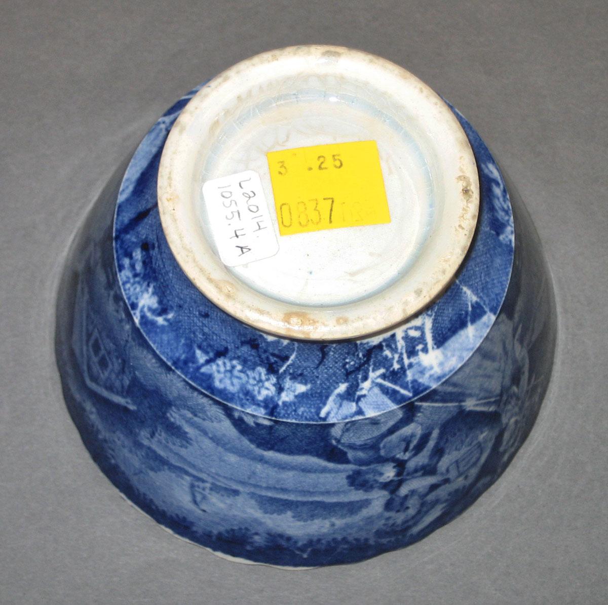 2014.0042.004 A Teabowl bottom