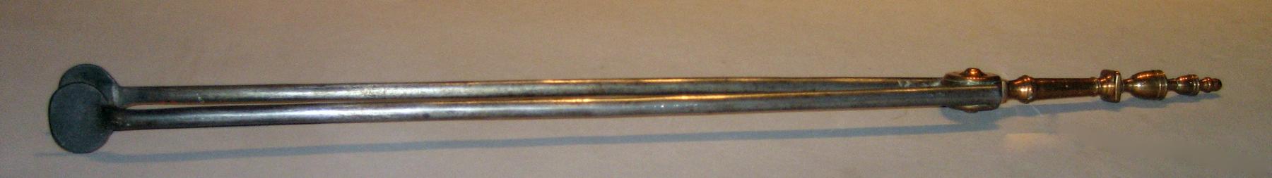 1959.1144 Tongs