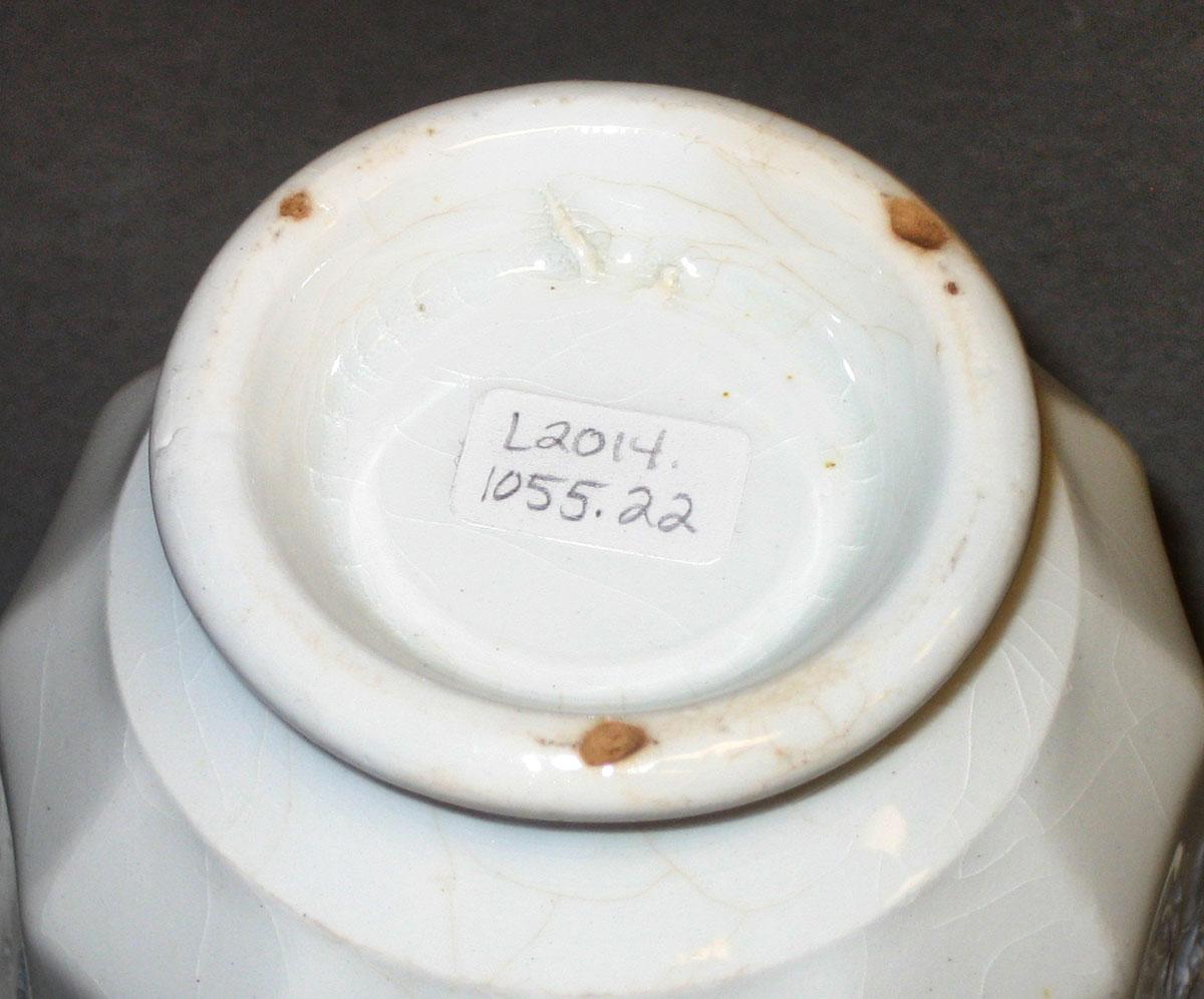2014.0042.022 Teabowl bottom