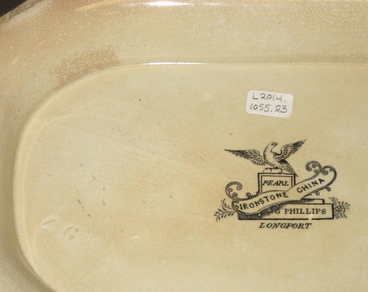 2014.0042.023 Tureen marks