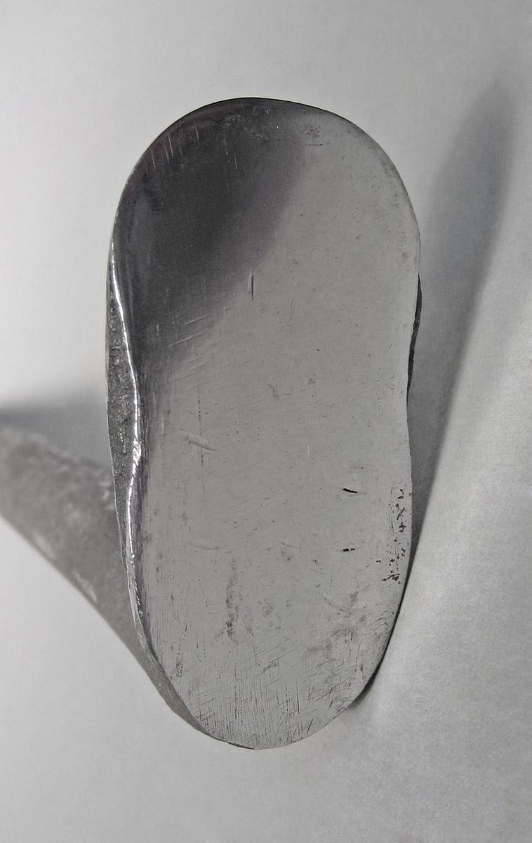 1986.0050.711, Shaping stake, head top