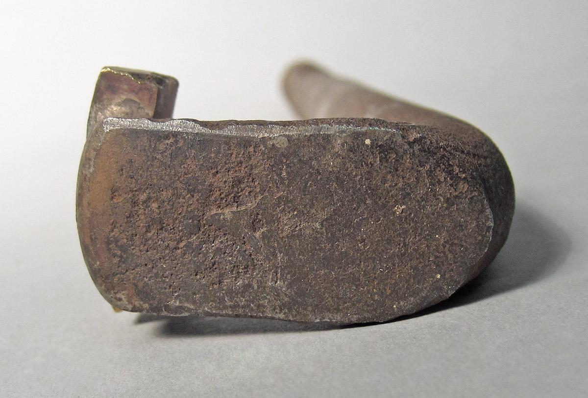 1986.0050.712, Shaping stake, head end