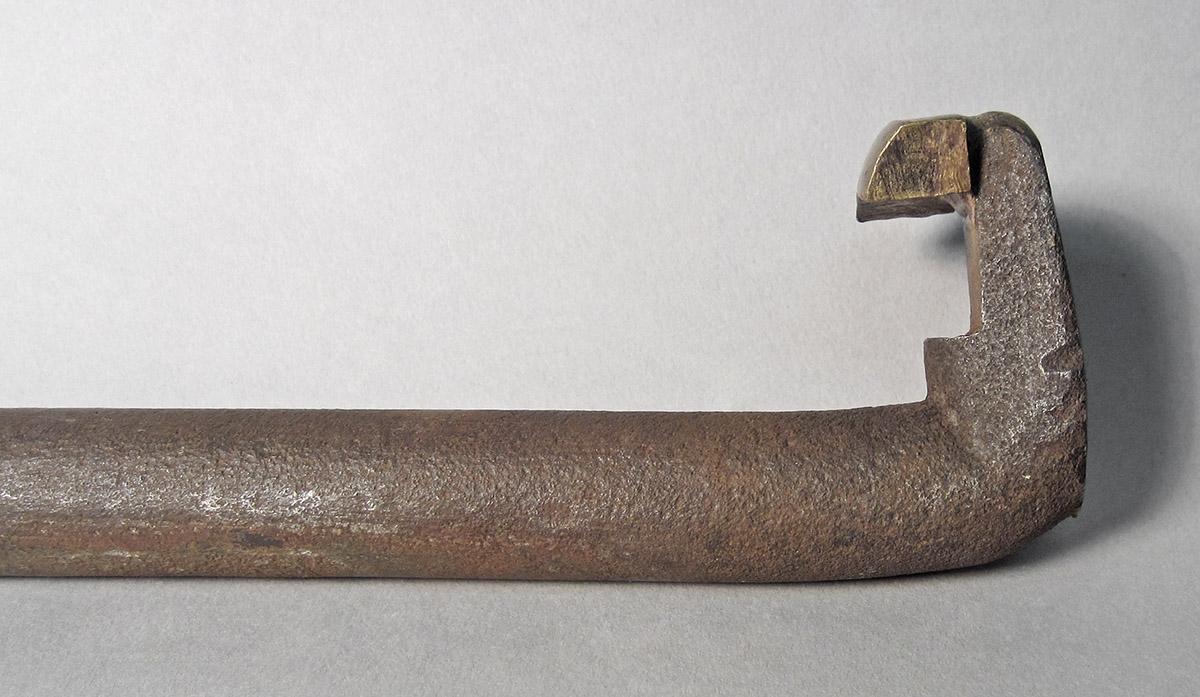 1986.0050.712, Shaping stake, head side