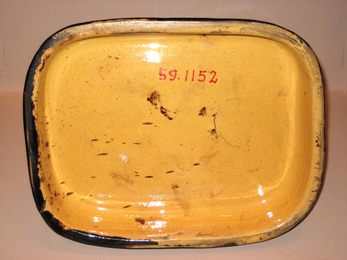 1959.1152 Underside