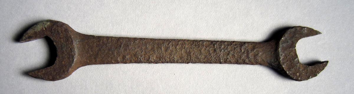 1986.0050.767.002 Wrench, View 2