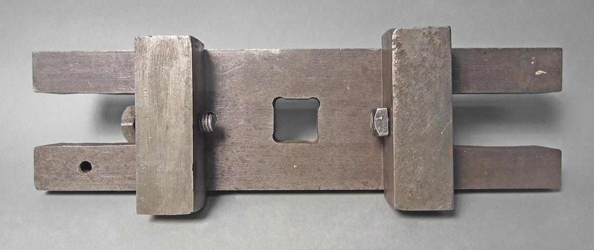 1986.0050.769, Tool, side 1