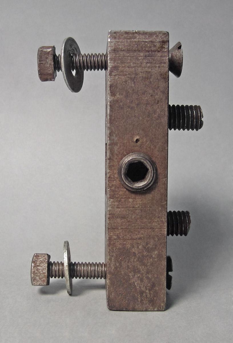 1986.0050.774, Tool, side 2