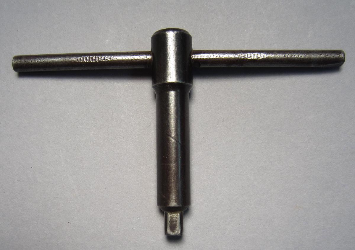 1986.0050.777.004 Drill key, View 2