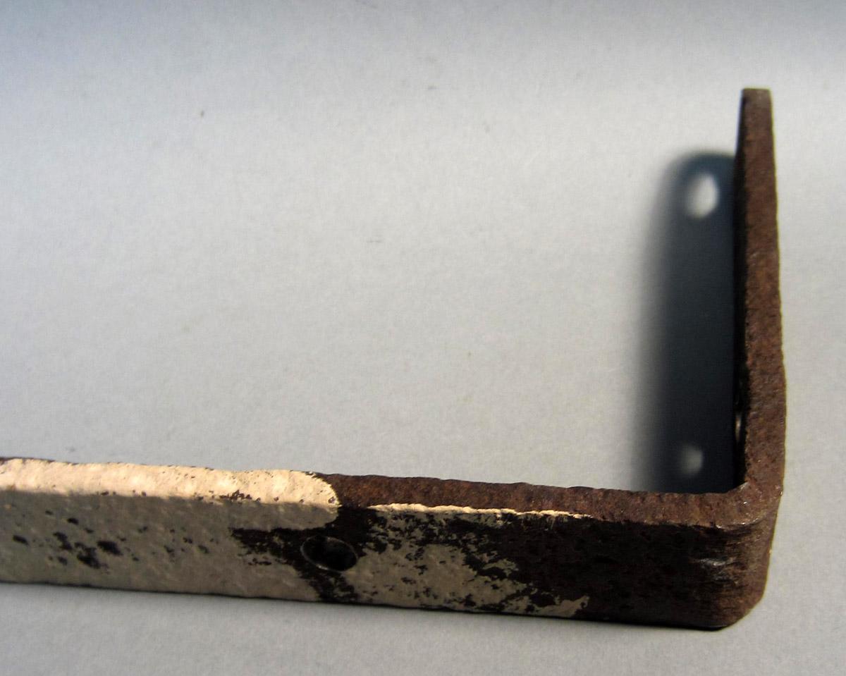 1986.0050.780 Bracket, Edge