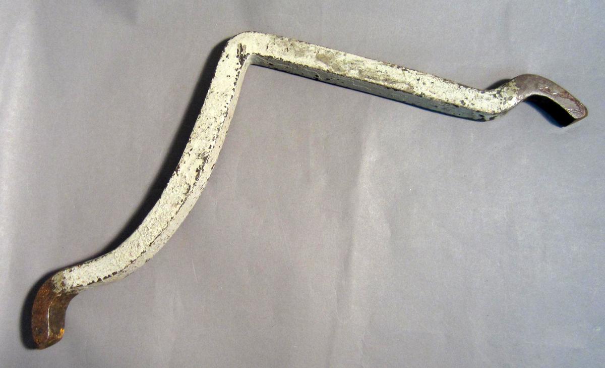 1986.0050.791 Snarling iron, View 2