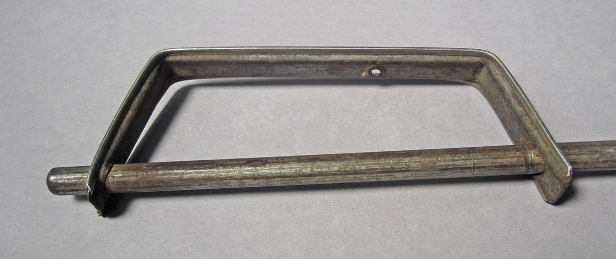 1986.0050.792, Tongs, handle detail 2