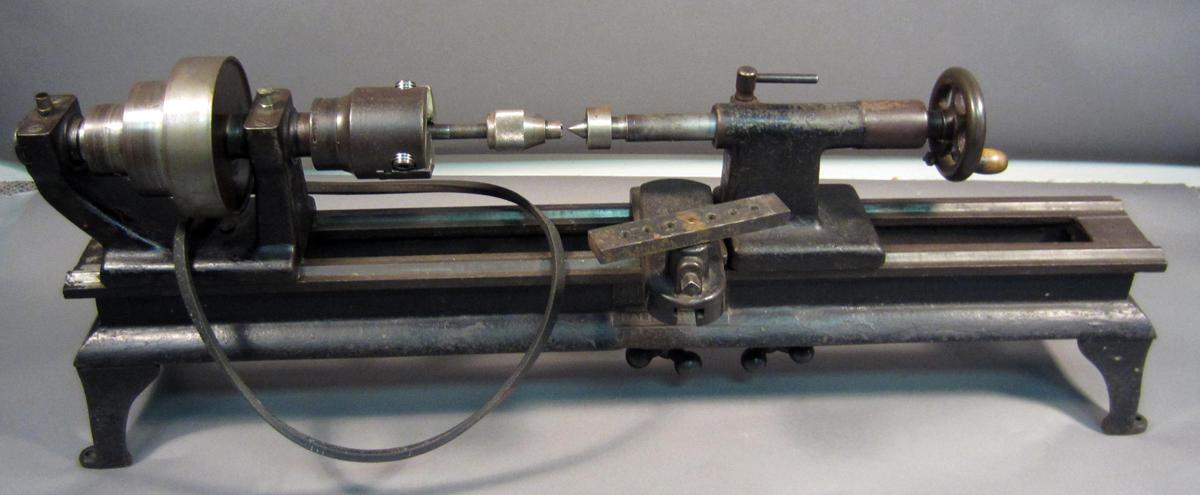 1986.0050.793 Lathe, View 3