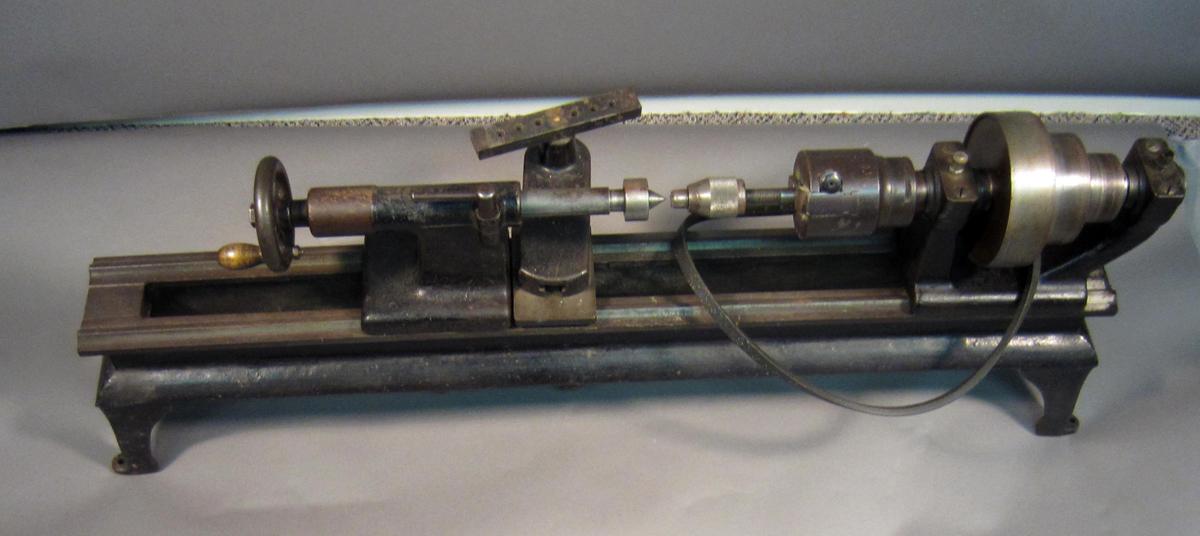 1986.0050.793 Lathe, View 1