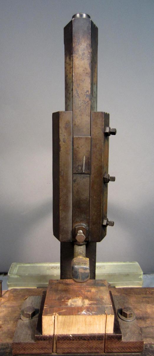 1986.0050.803 A Press, Detail 3