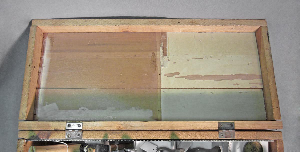 1986.0050.804.001, Tool chest, lid