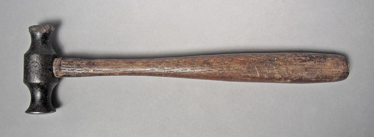 1986.0050.804.002, Hammer, side 1