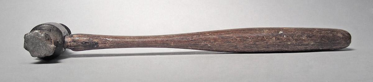 1986.0050.804.002, Hammer, side 3