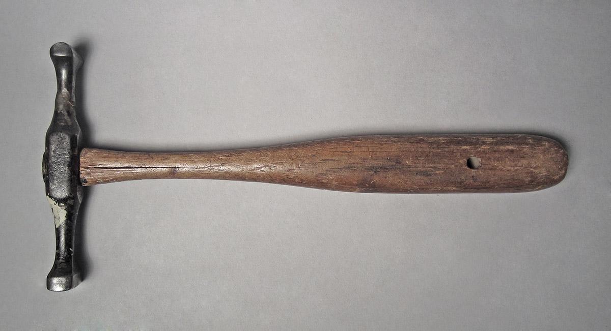 1986.0050.804.005, Hammer, side 2