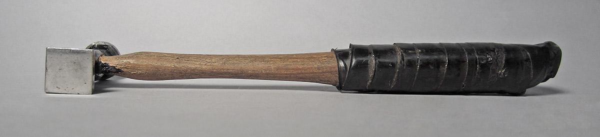 1986.0050.804.008, Hammer, side 2