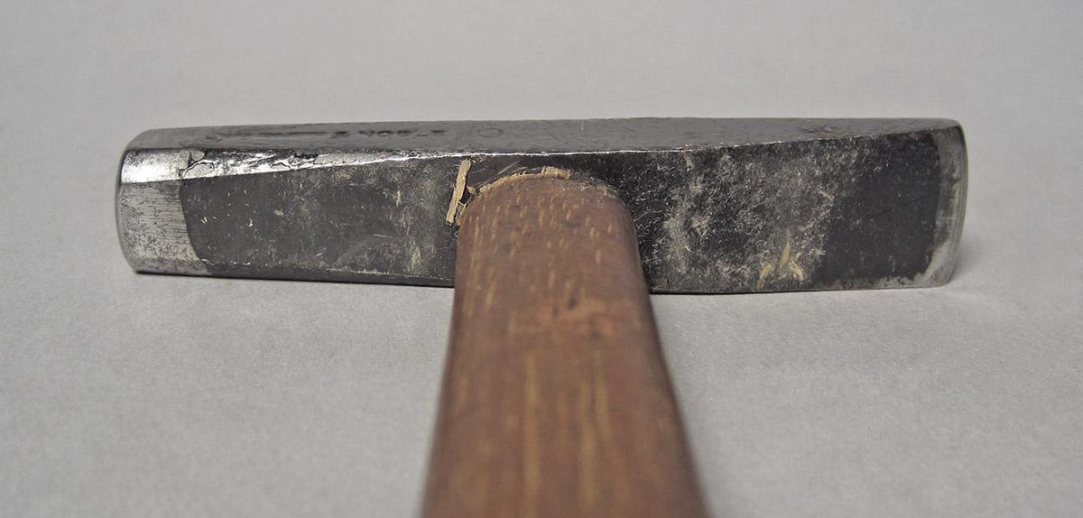 1986.0050.804.010, Hammer, head bottom