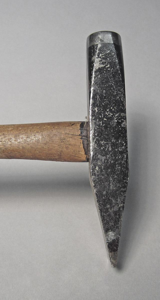 1986.0050.804.011, Hammer, head side