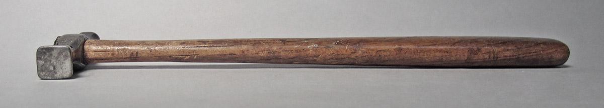 1986.0050.804.012, Hammer, side 4