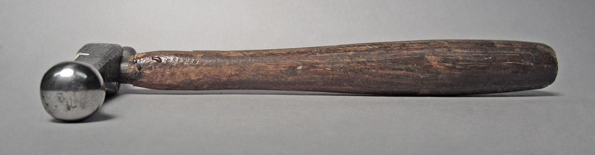1986.0050.804.018, Hammer, side 4