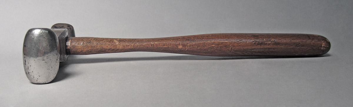 1986.0050.804.019, Hammer, side 3