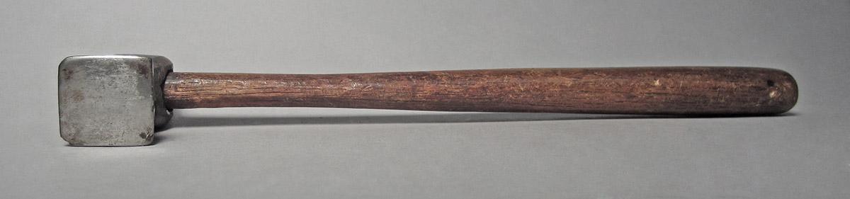 1986.0050.804.027, Hammer, side 3